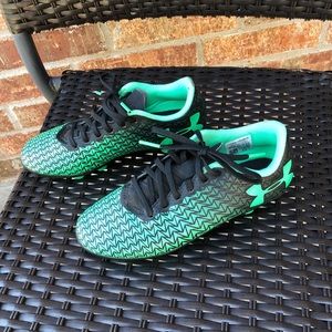 Kids soccer cleats